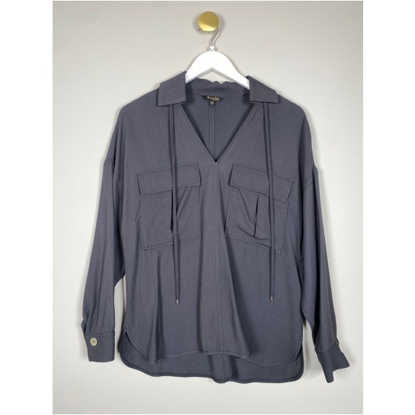 Massimo Dutti str. XS <br/>grå bluse med v-udskæring