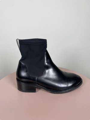 Acne str. 36 <br/> sorte støvletter