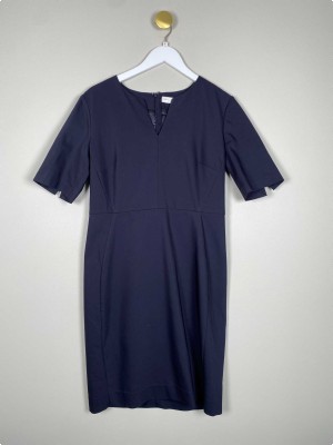 In Wear str. 42 <br/> mørkeblå mellemlang kjole