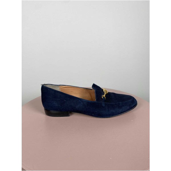 Kello str. 39 <br/> navy loafers med guld detalje