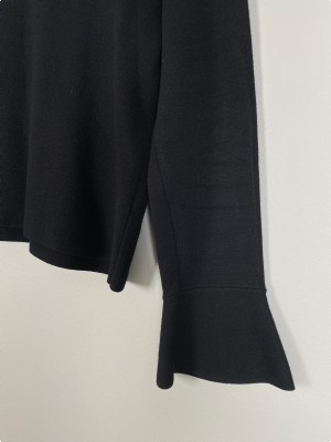 Tiger of Sweden str. L <br/> sort bluse med detalje ved ærmerne