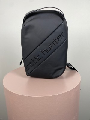 Arctic Hunter sort crossbody taske