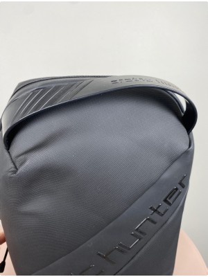 Arctic Hunter sort crossbody taske