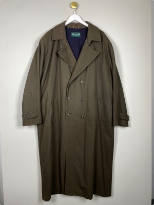 Sand str. L/XL <br/> lang brun uldfrakke