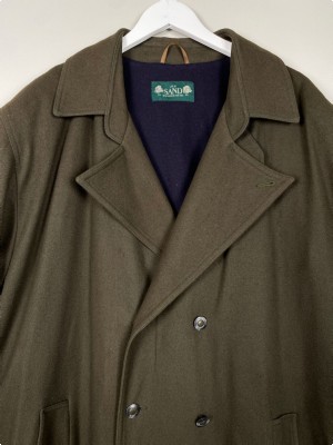 Sand str. L/XL <br/> lang brun uldfrakke