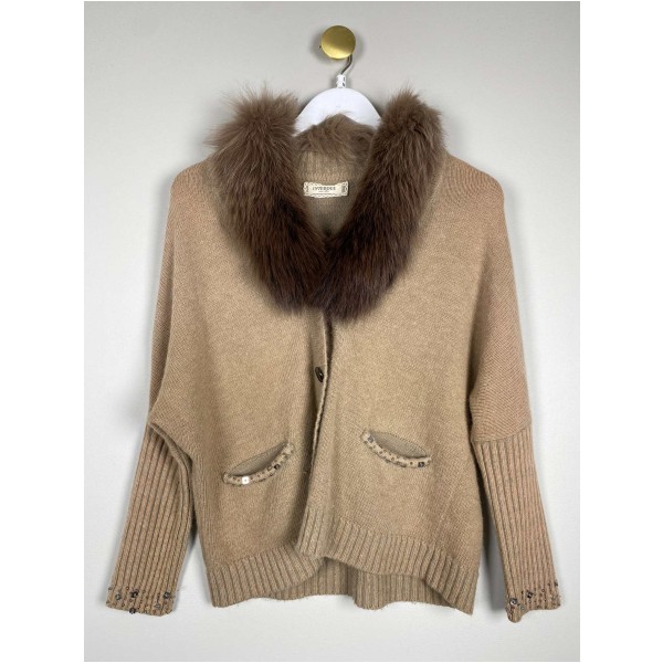 Interdee str. S/M <br/> brun cardigan med pelskrave og sten på lommer
