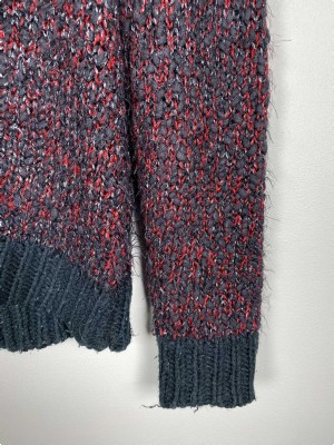 CoCouture str. M <br/> sort strik med røde tråde