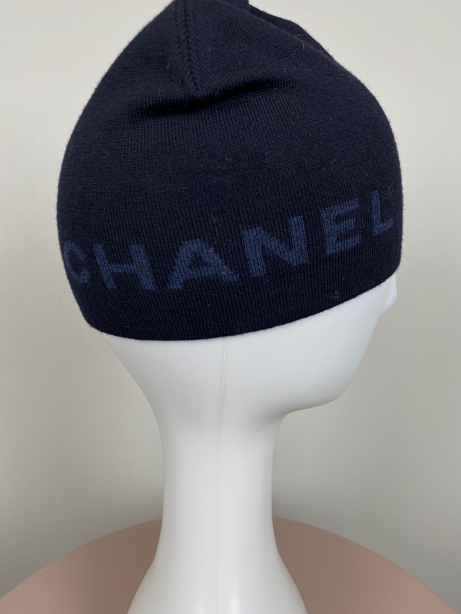 Chanel str. onesize <br/> sort hue med logo - Billede 3