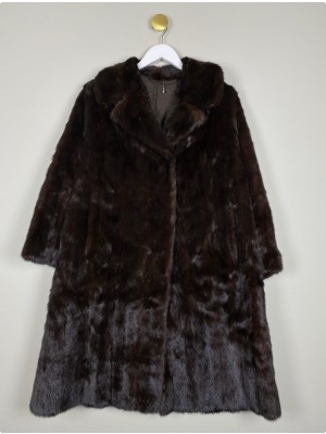 Mørkebrun minkpels str. L