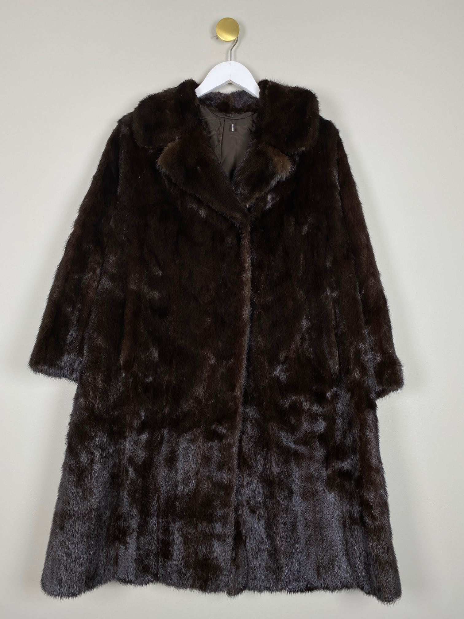 Mørkebrun minkpels str. L