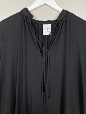 Day Birger et Mikkelsen str. XXL <br/> lang sort kjole