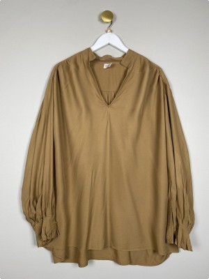 By Malene Birger str. 44 <br/> olivengrøn bluse