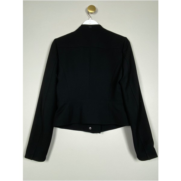 Armani Jeans str. 42 <br/> kort sort jakke med asymmetrisk luk, fitter småt - Billede 3