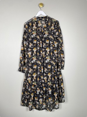 Love and Divine str. S <br/b> blomstret kjole