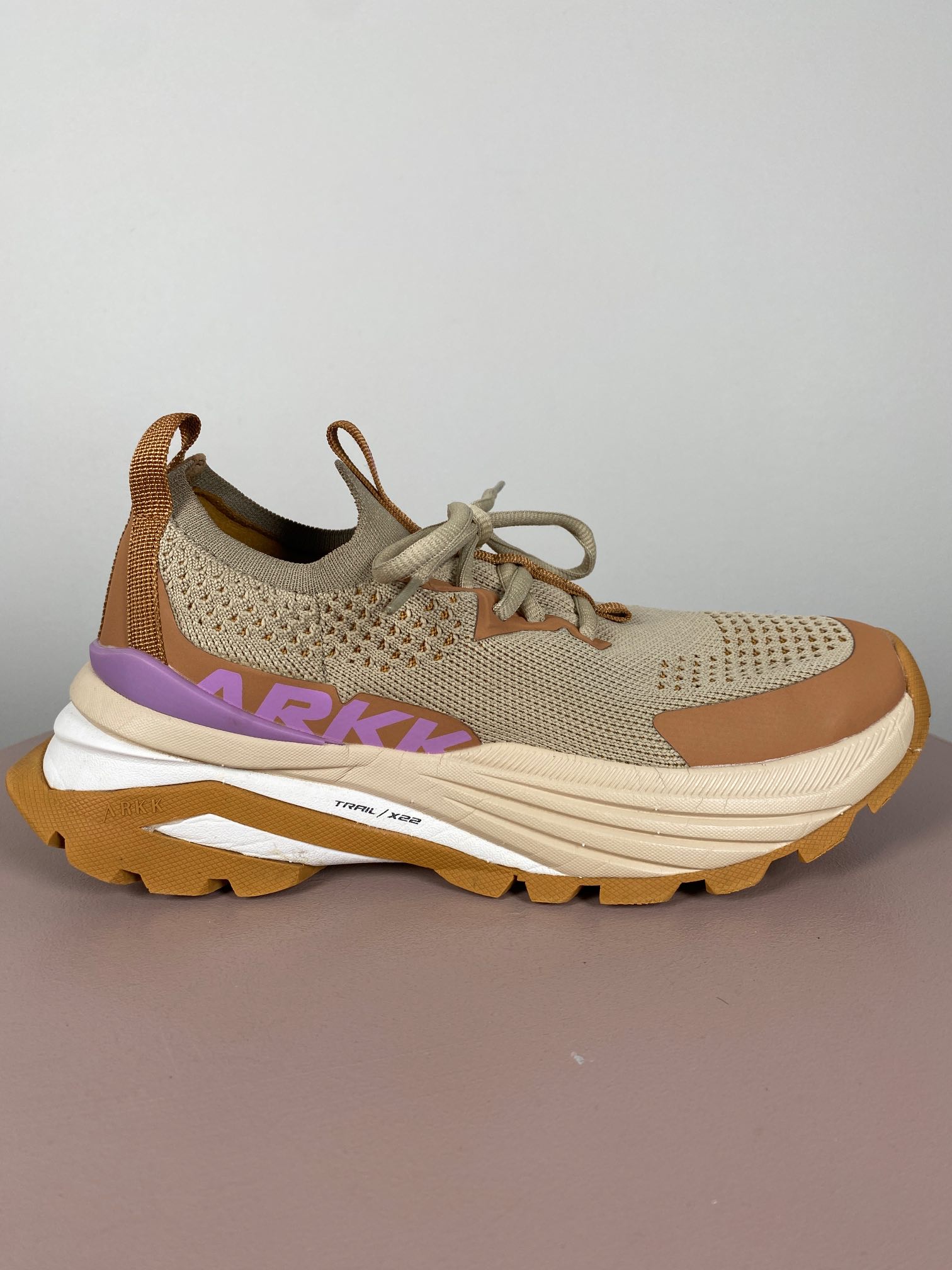 Arkkgrip sko i brun/beige str. 38