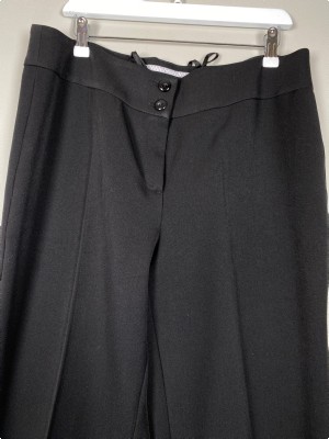 Steilmann str. 44 <br/>  sort elegant buks med bred linning og 2 knapper