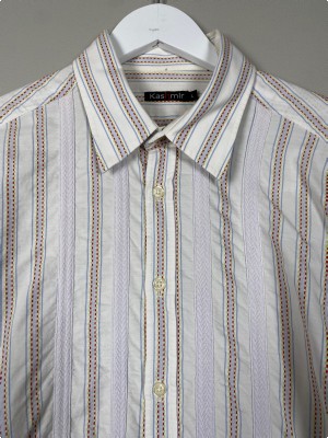 Kashmir str. L <br/> hvid skjorte med striber