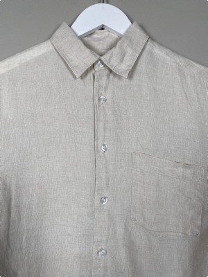 Celio str. S <br/> lys hørskjorte