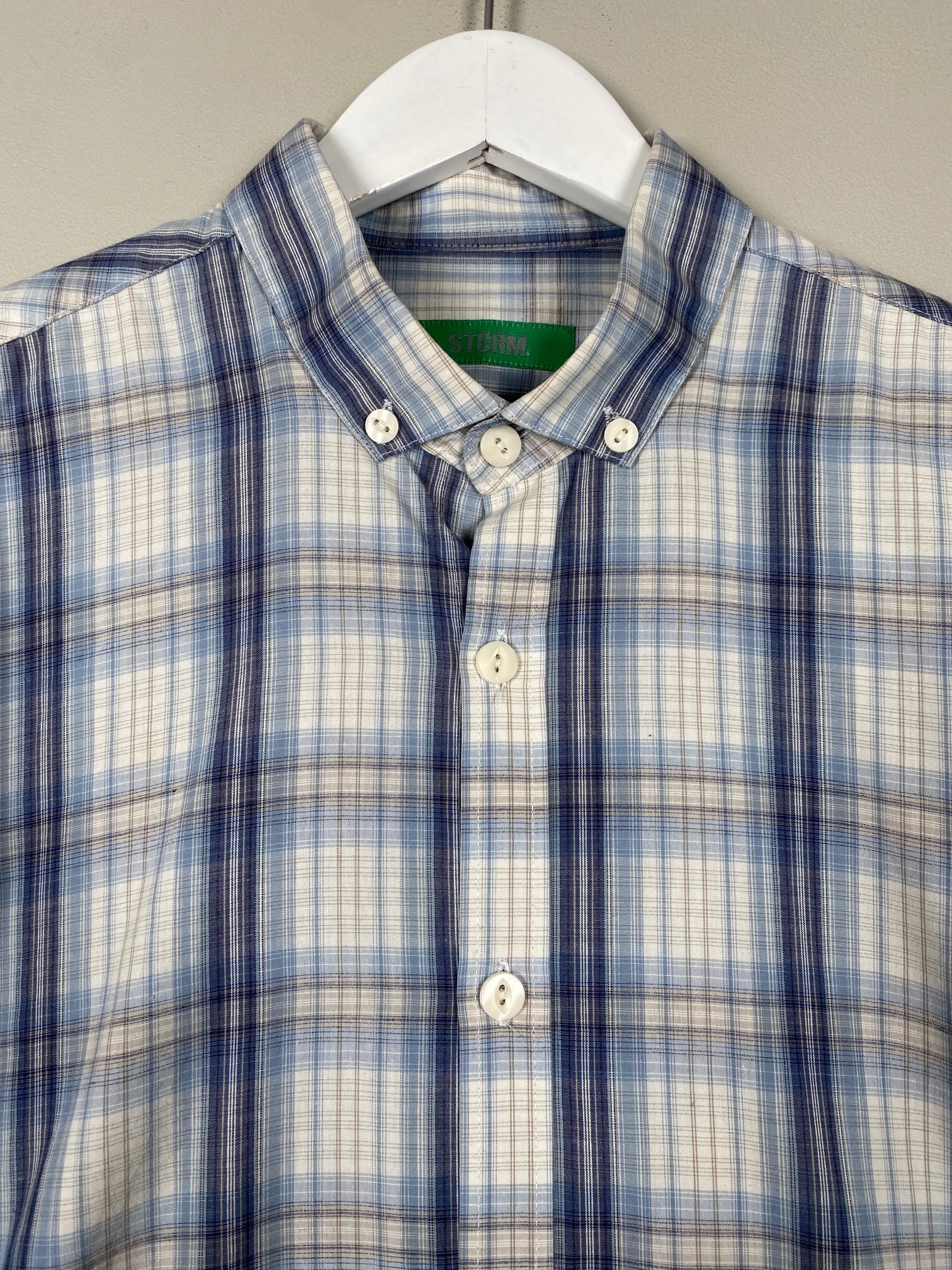 Storm str. M <br/> blåternet skjorte - Billede 2