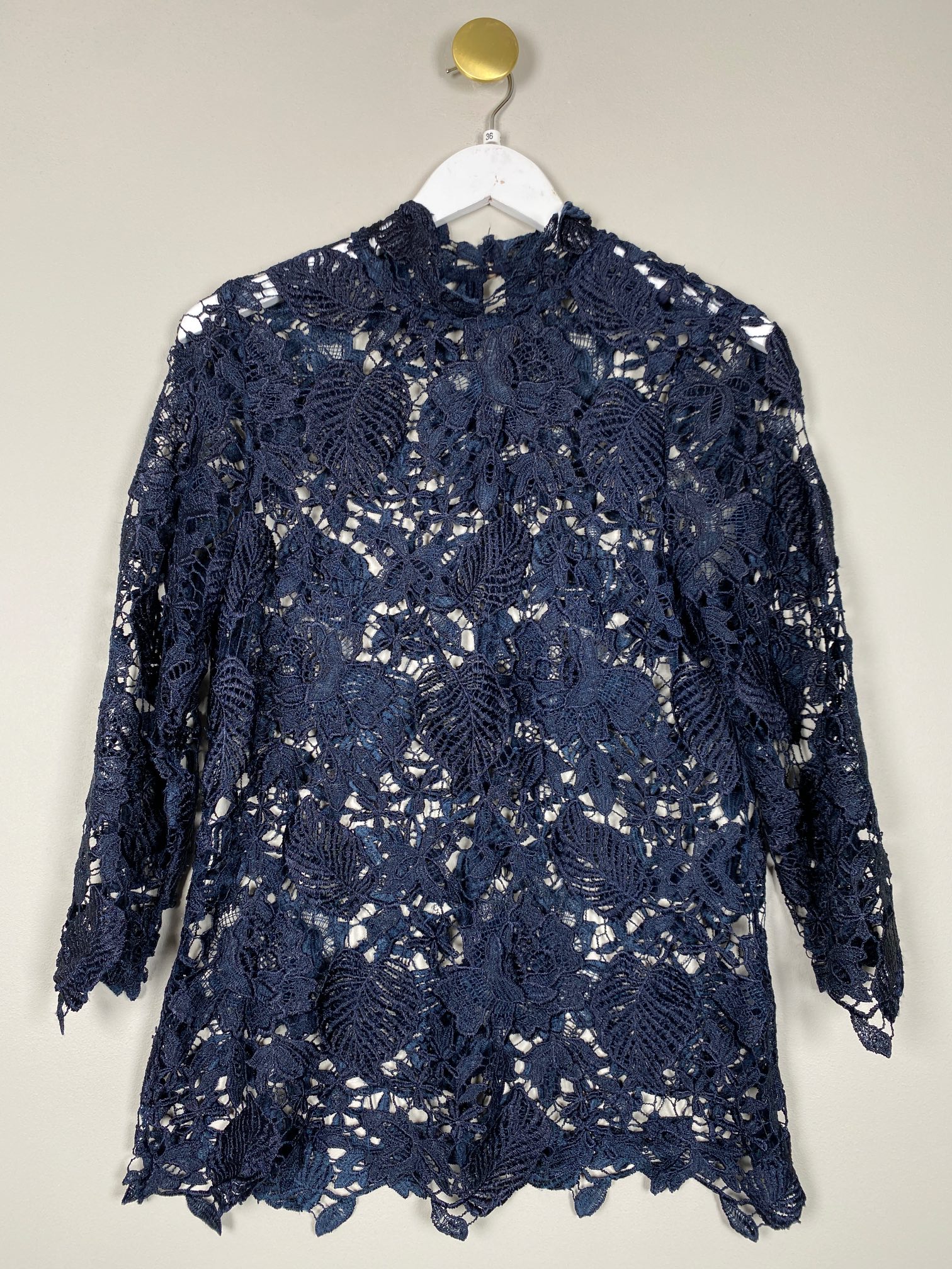 Blå blondebluse str. 36