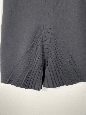 Gestuz str. 42 <br/> sort nederdel