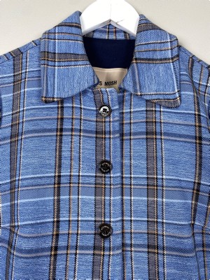 Mos Mosh str. 38 <br/> blå, ternet blazer med lommer