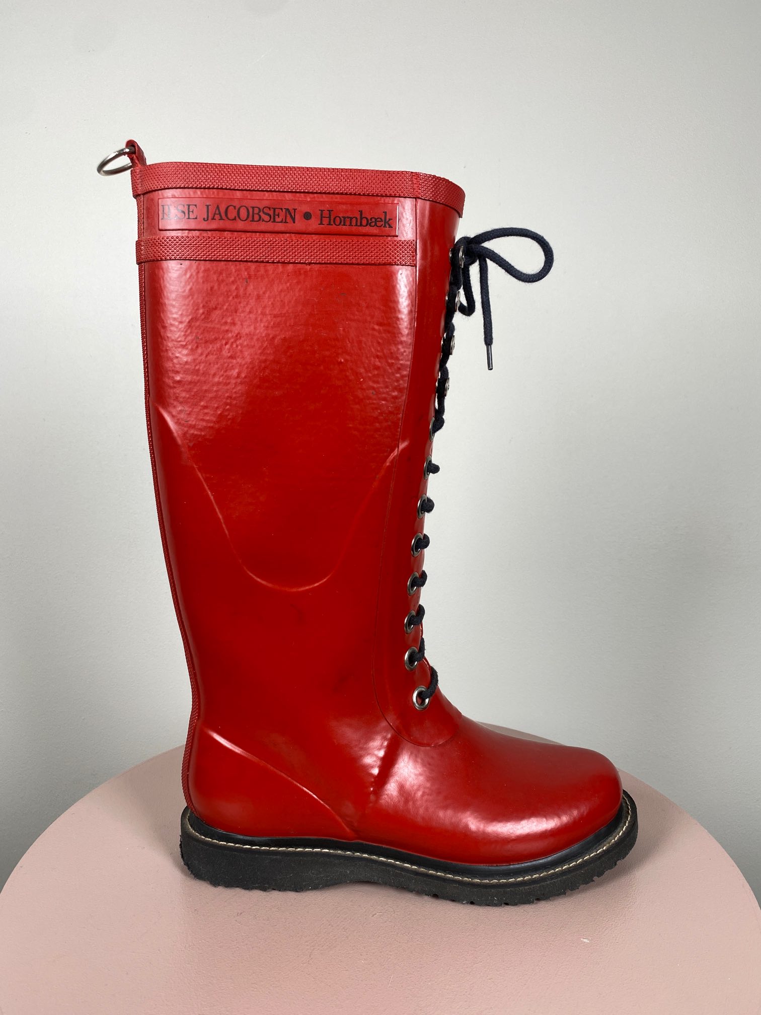 Ilse Jacobsen str. 37 <br/> røde gummistøvler