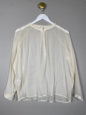 Pomandere str. 38 <br/> lys og let bluse