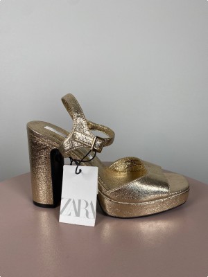 Zara str. 38 <br/b> guld pumps