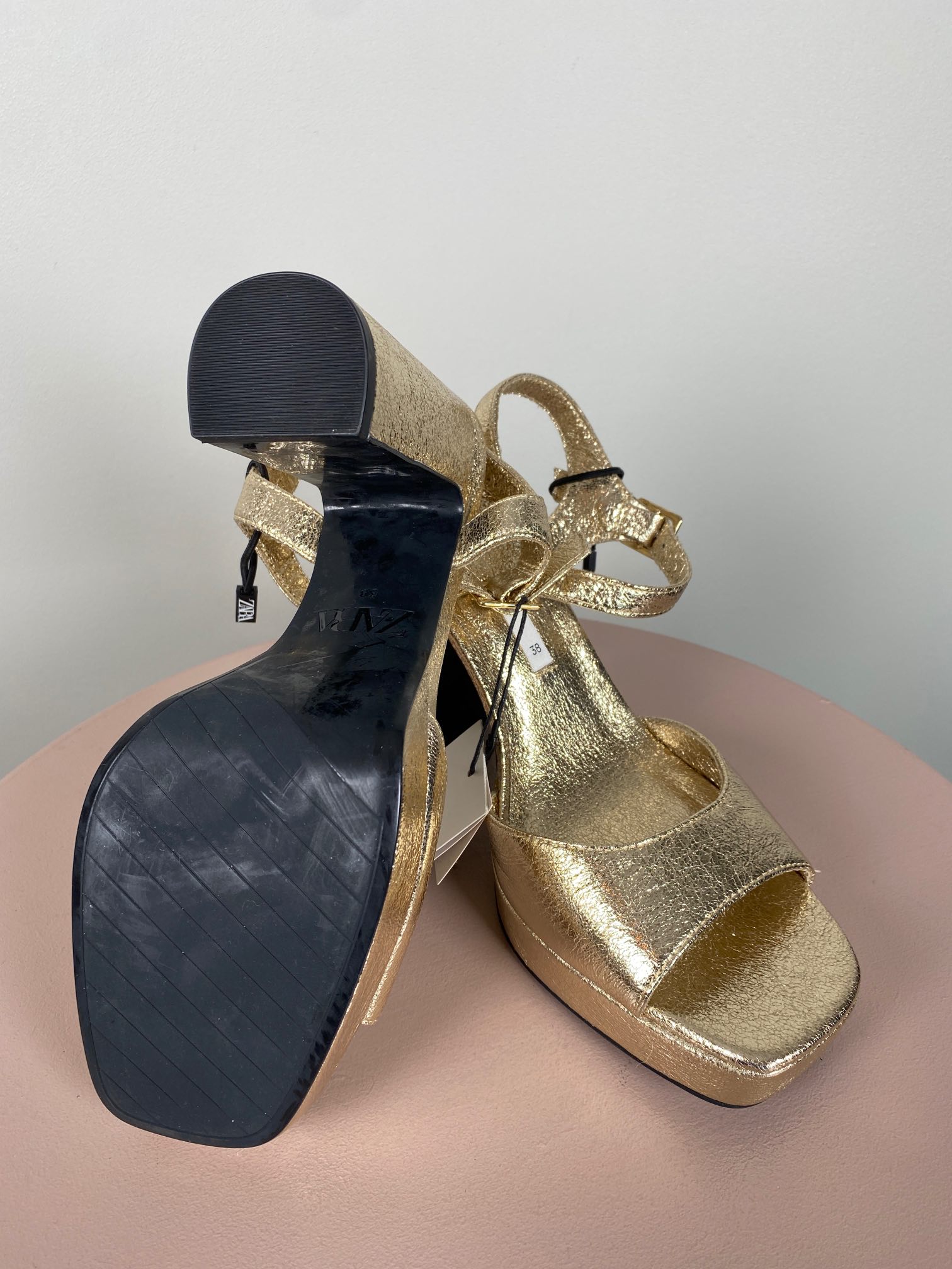 Zara str. 38 <br/b> guld pumps - Billede 5