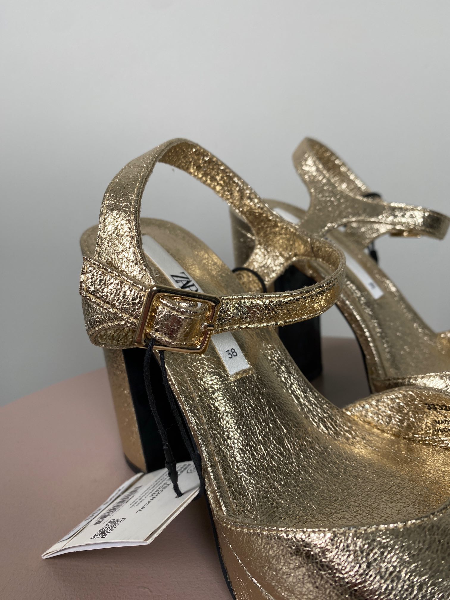 Zara str. 38 <br/b> guld pumps - Billede 4