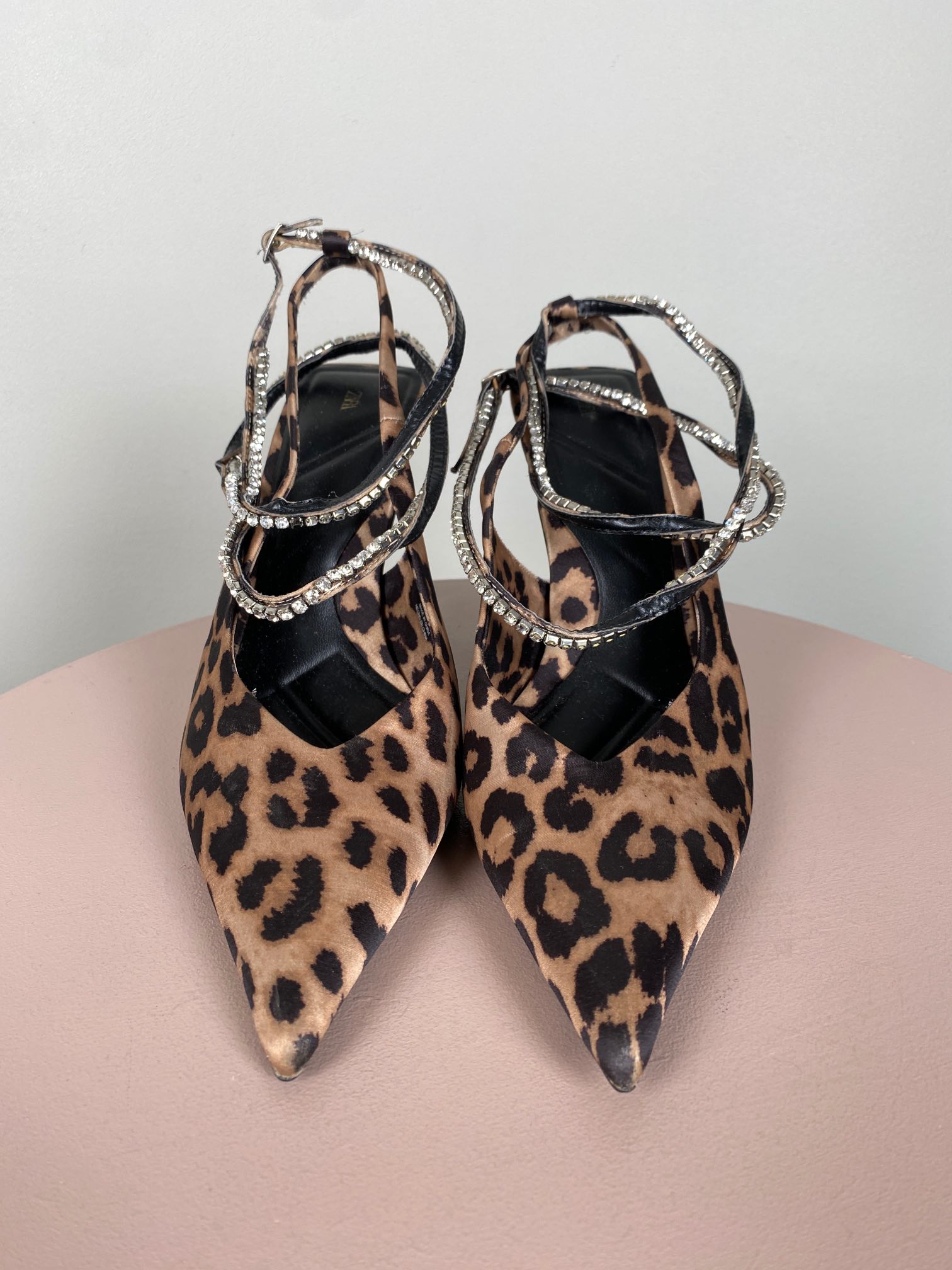Zara str. 38 <br/b> leopard stilletter med diamant bånd - Billede 2