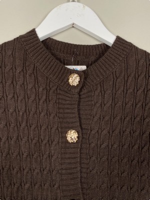 Cardigan str. S/M <br/> brun cardigan i kabelstrik
