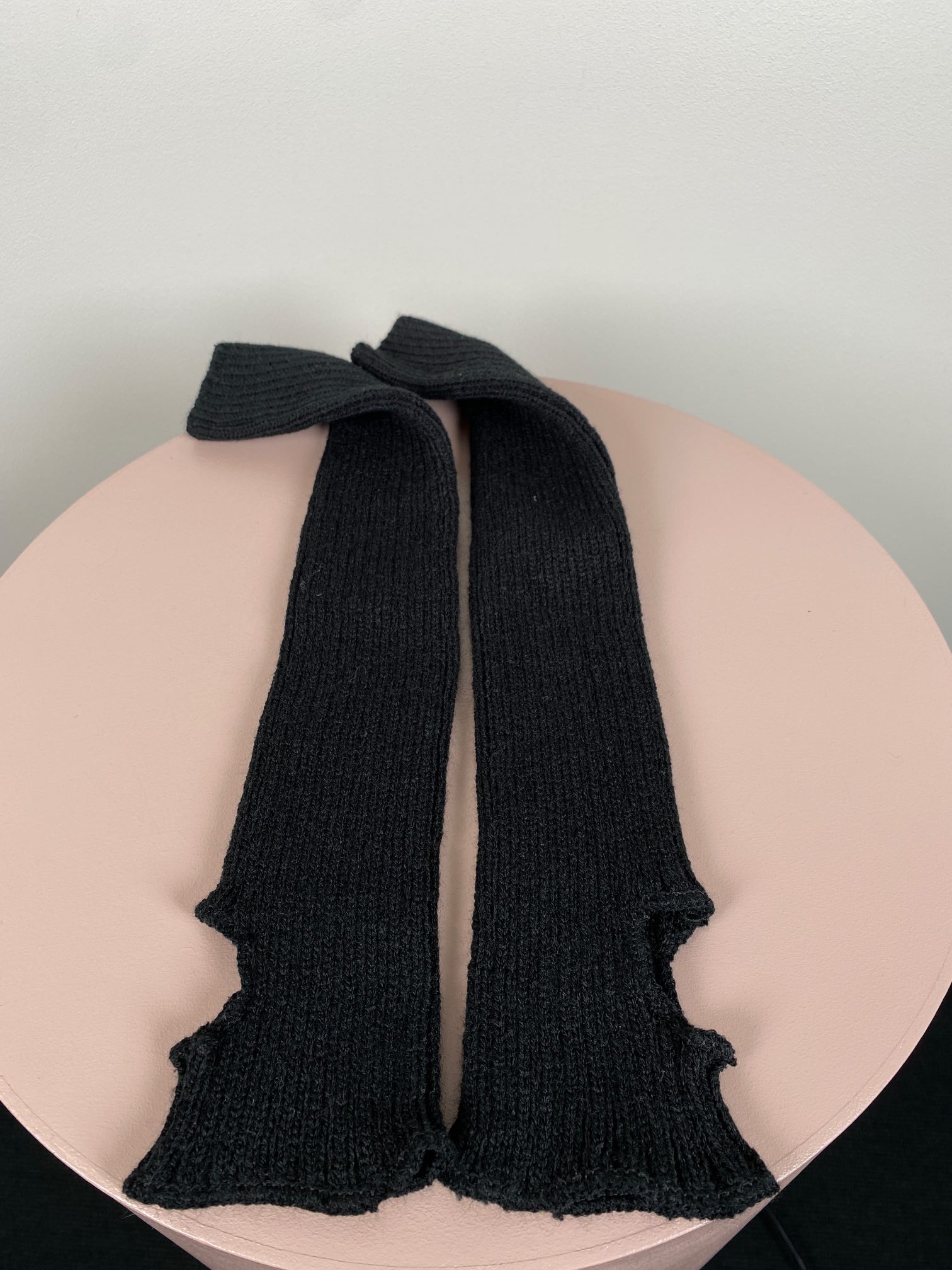 Pulsvarmer sort strik - Billede 2