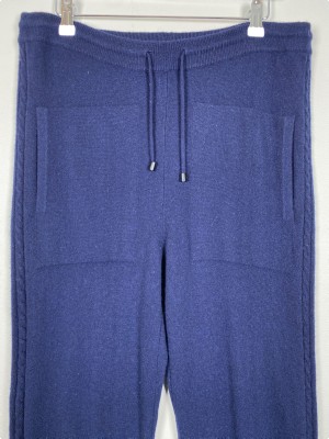 Phil & Wee str. m <br/> Marineblå lommer og kabelstrik i siden