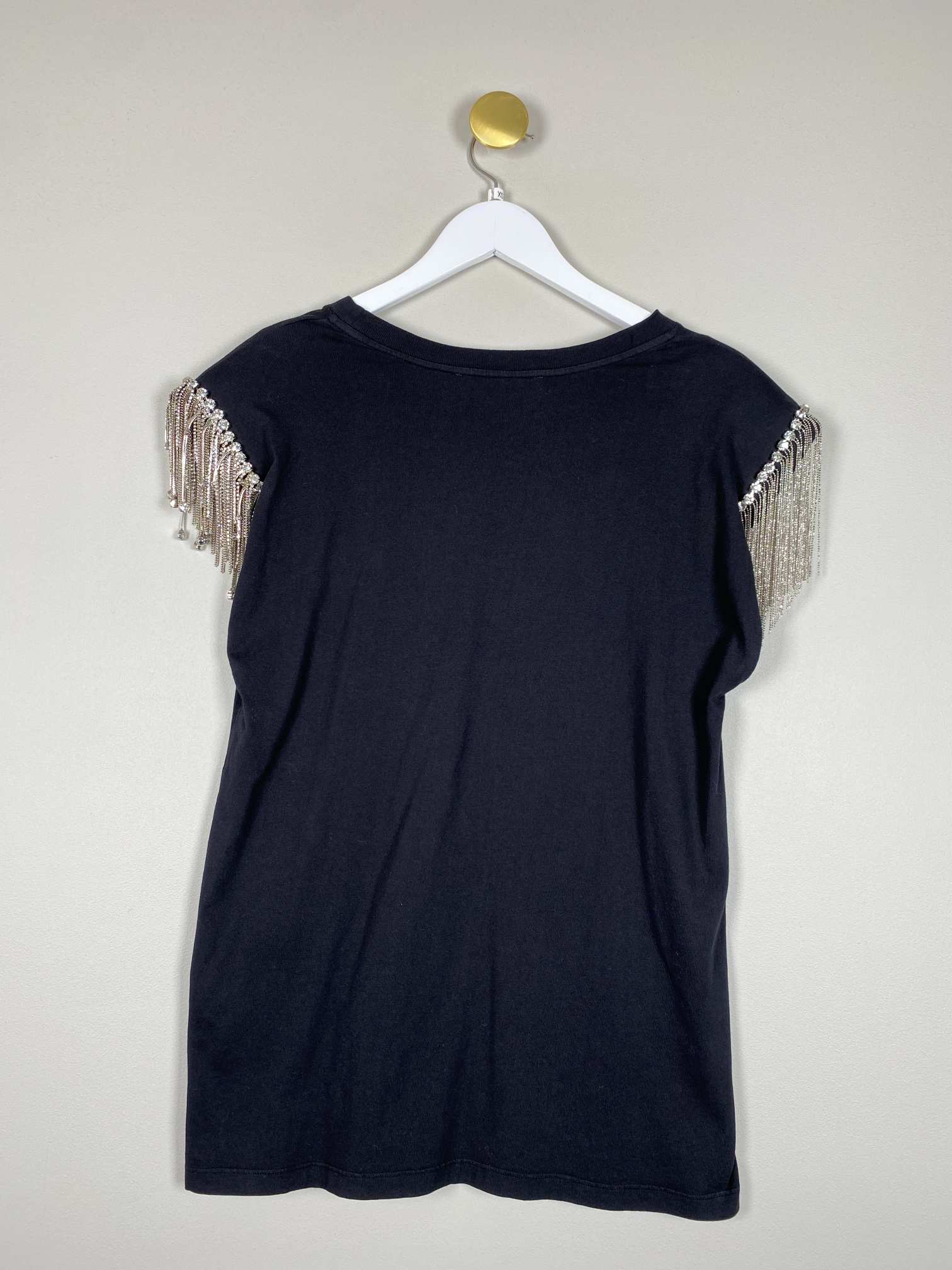 Cirkus Hotel str. XS <br/> sort t-shirt med skulderpynt - Billede 3