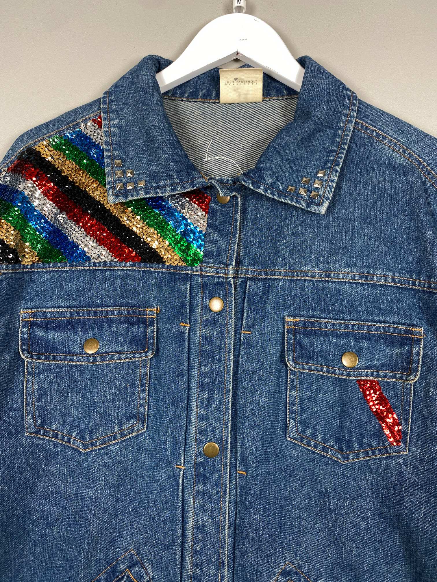 Julie Fagerholt str. M <br/> Cowboy jakke med palietter - Billede 5