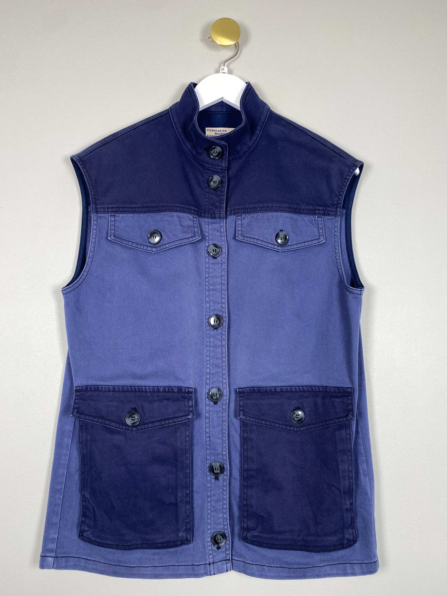 Pferdgarten str. 34 <br/> Tofarvet blå kanvas vest