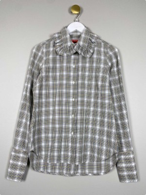 Britt Sisseck str. 36 <br/> ternet skjorte med flæse krave