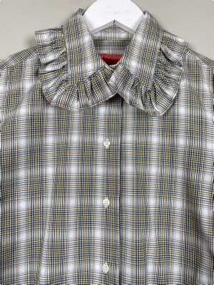 Britt Sisseck str. 36 <br/> ternet skjorte med flæse krave