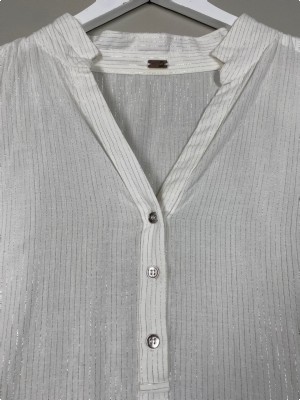 Gustav str. L <br/> hvid skjortebluse med sølvstriber