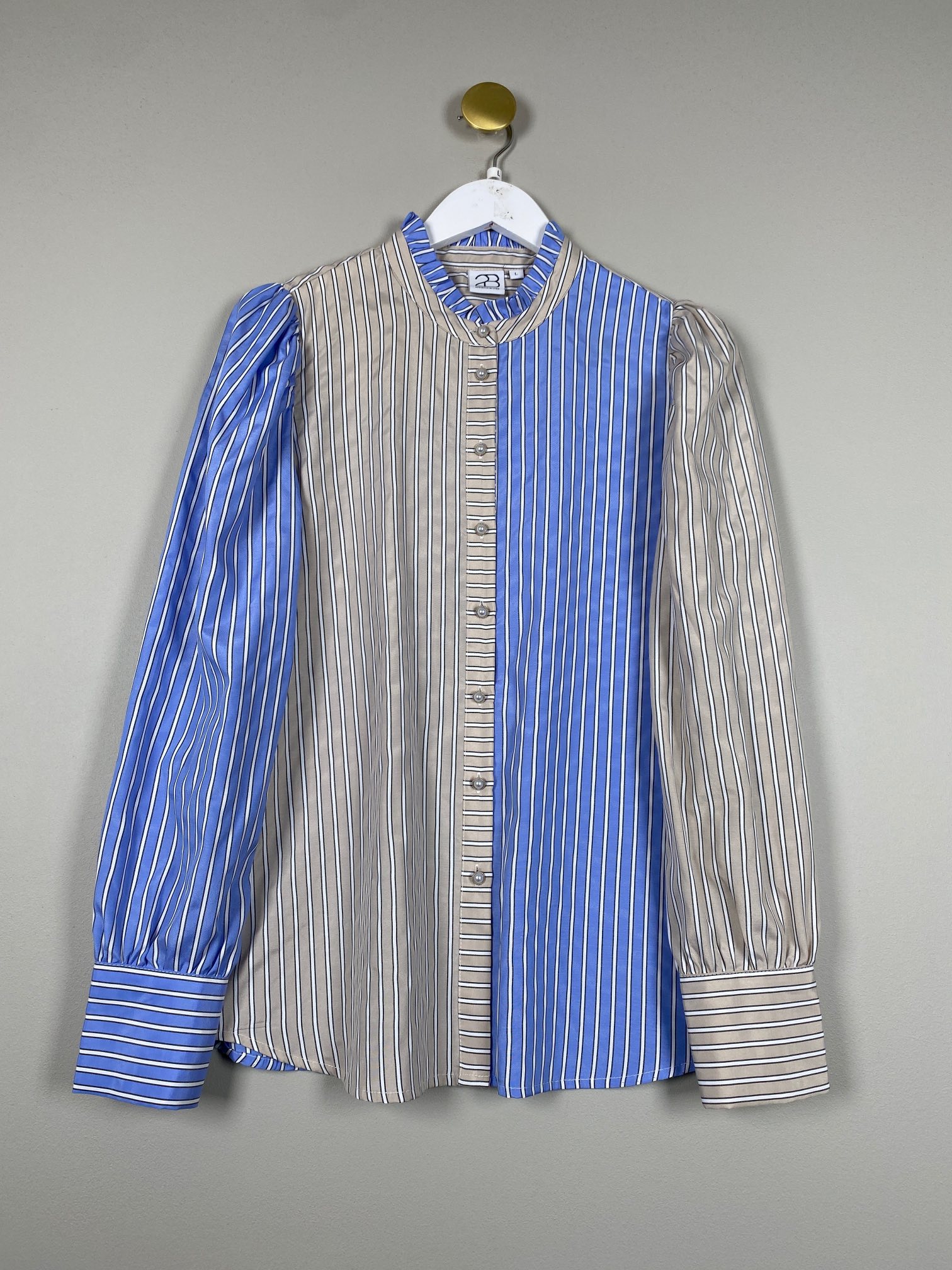 2-biz str. L <br/> stribet skjorte i blå og beige