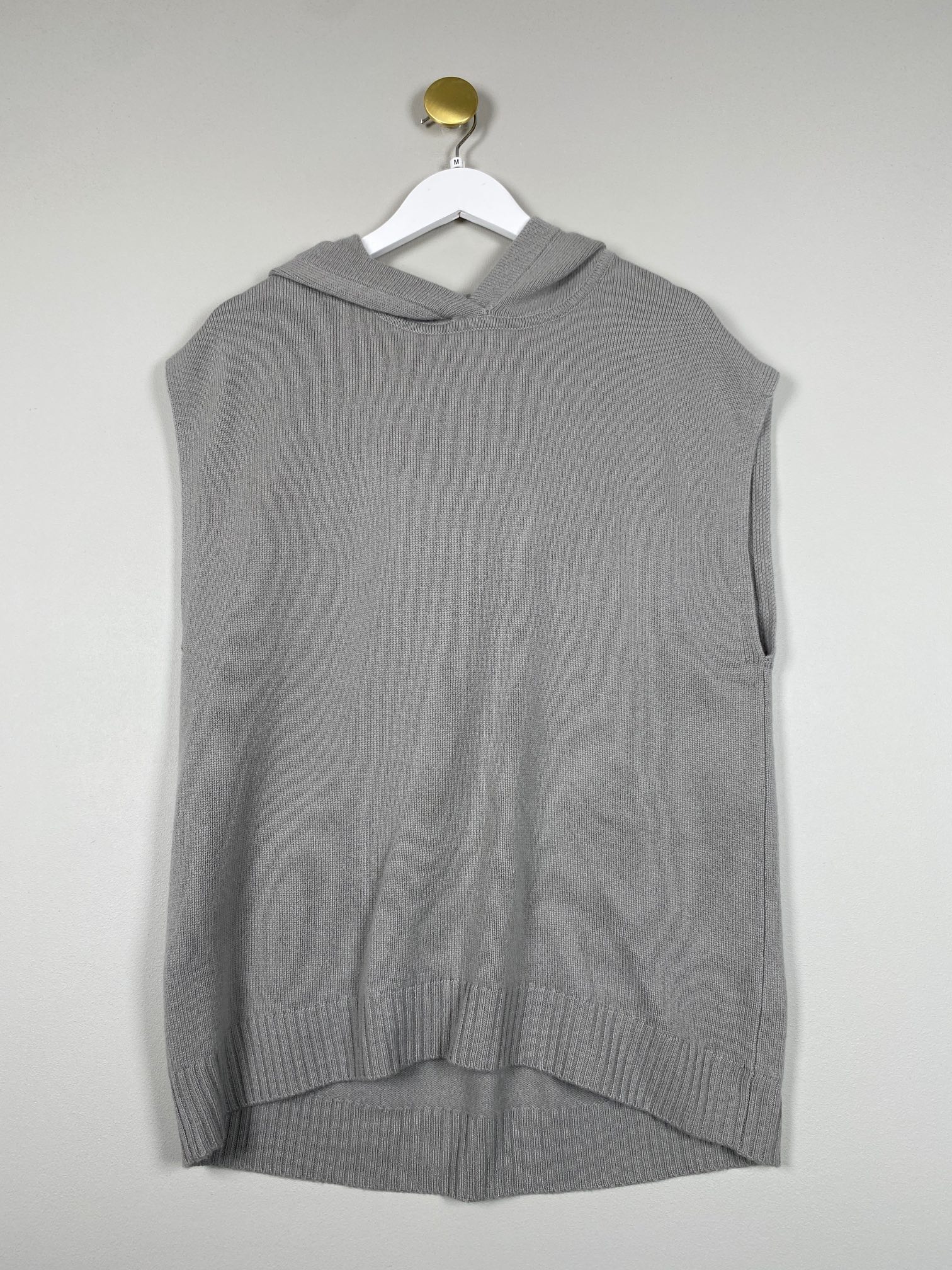 Lisa Yang str. M <br/> grå cashmerevest med hætte