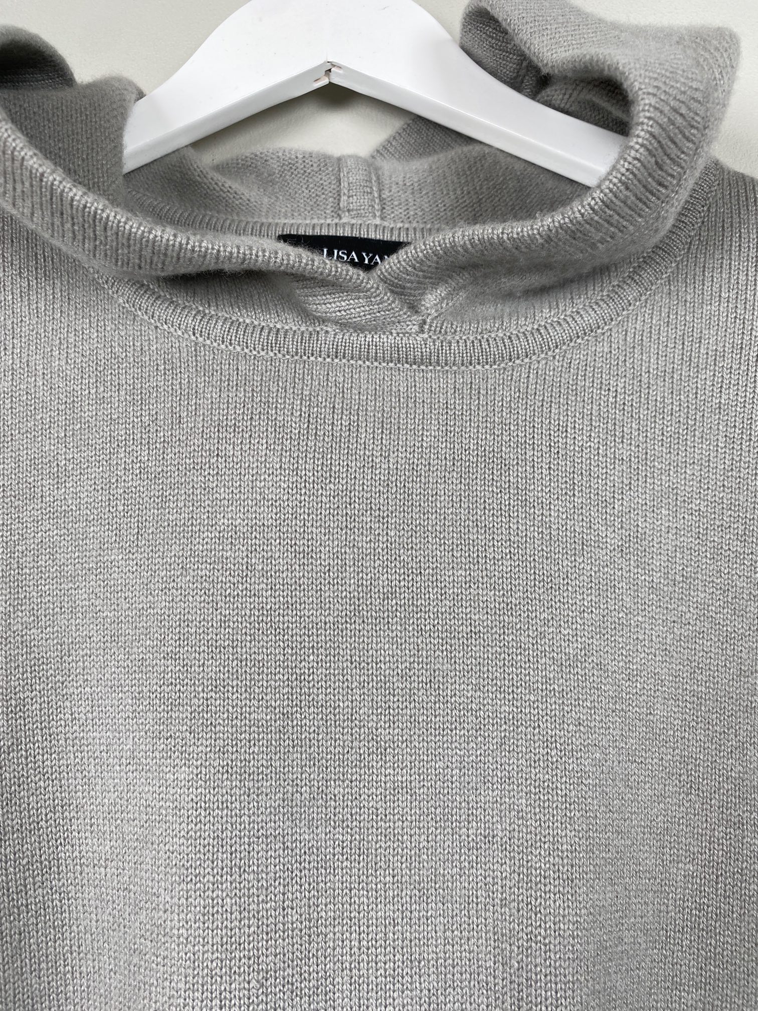 Lisa Yang str. M <br/> grå cashmerevest med hætte - Billede 2
