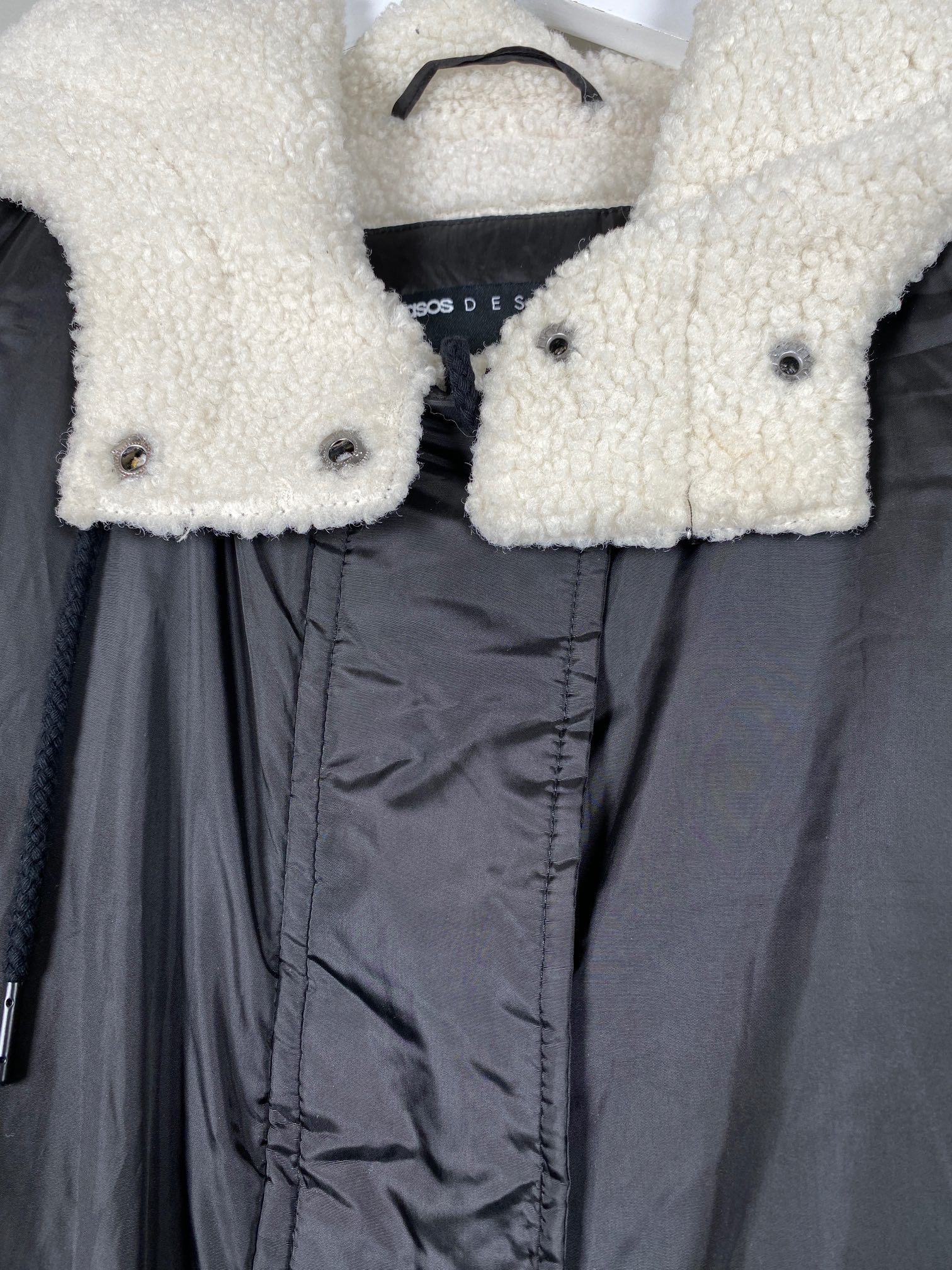 Asos Design str. 34<br/> lang sort frakke med teddy foer - Billede 2