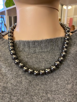 Perlekæde i sort antracit blank perle