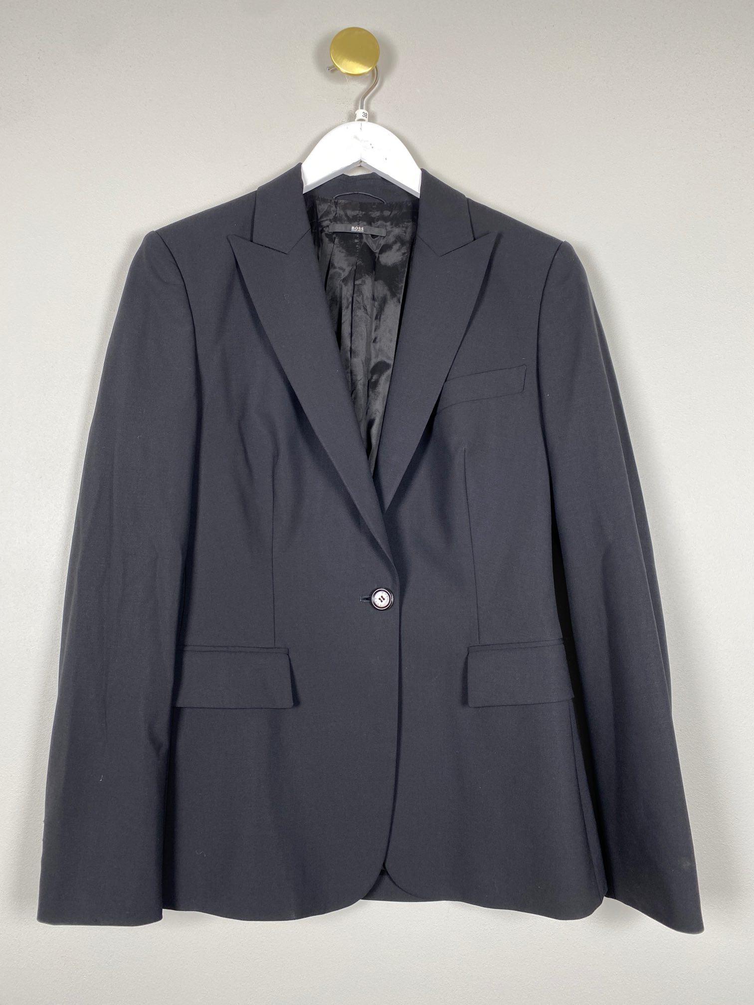 Boss str. 38 <br/> Sort blaser