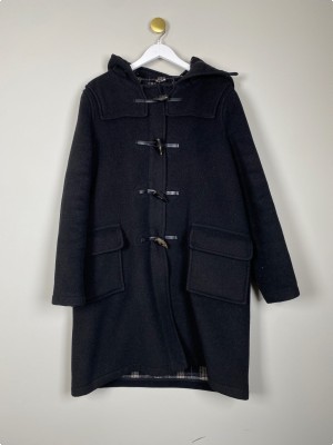 Montgomery str. 42 <br/> sort guldfrakke