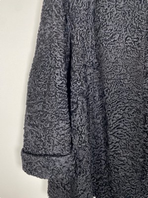 Døring Odense str. L <br/> sort persianerjakke