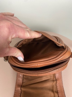 Aura skuldertaske i brun